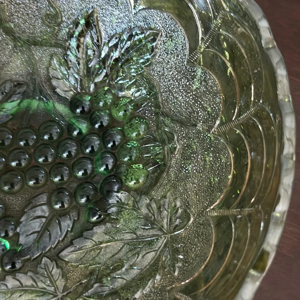 Vintage Imperial Glass Carnival Green Grape 7